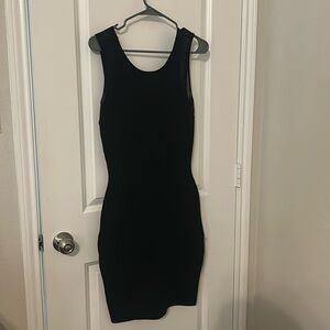 DianevonFurstenberg black sleeveless dress